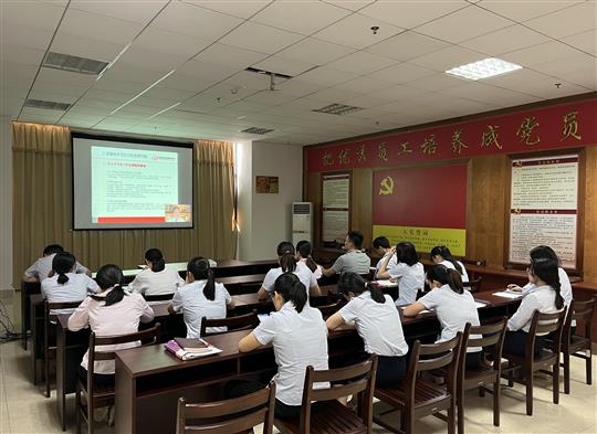 乐动体育集团有限公司
组织参加疫情常态化下建筑企业经营管理风险管控培训